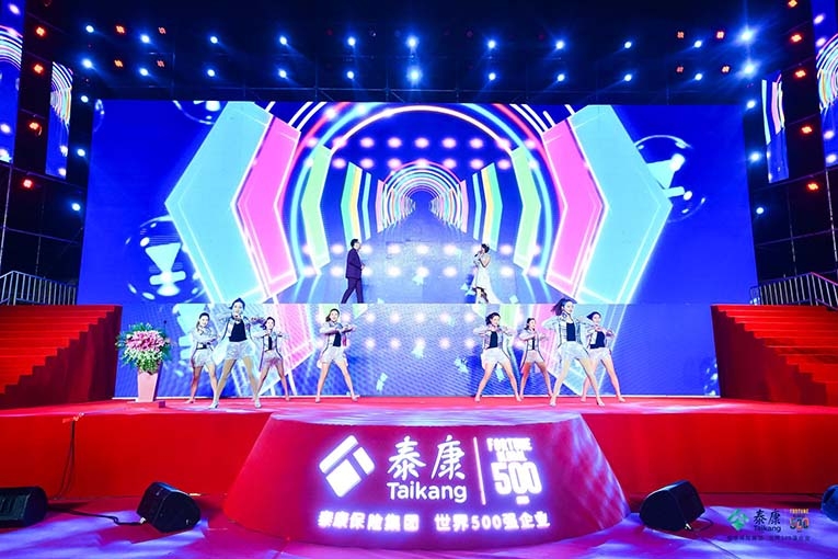 青島燈光音響租賃,青島演出設備租賃,青島LED屏租賃,青島舞美制作搭建