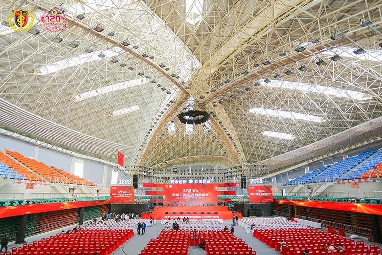 青島燈光音響租賃,青島演出設備租賃,青島LED屏租賃,青島舞美制作搭建